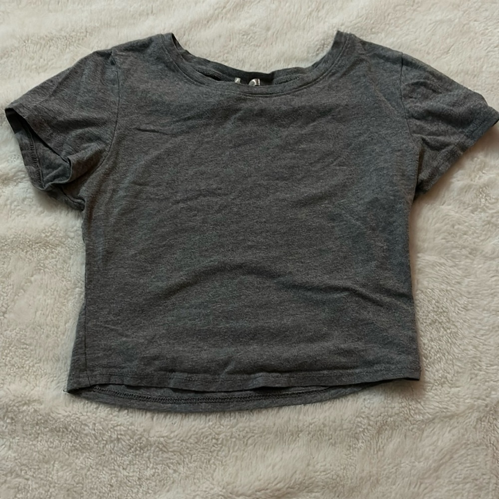 doesn’t fit, brand bozzolo, size small, color gray